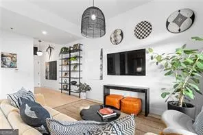 $350,000 | 567 Ponce De Leon Avenue Northeast, Unit 405, Atlanta, GA 30308