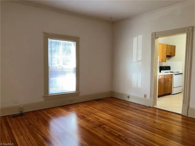 $725 | 603 5th Avenue, Greensboro, NC 27405