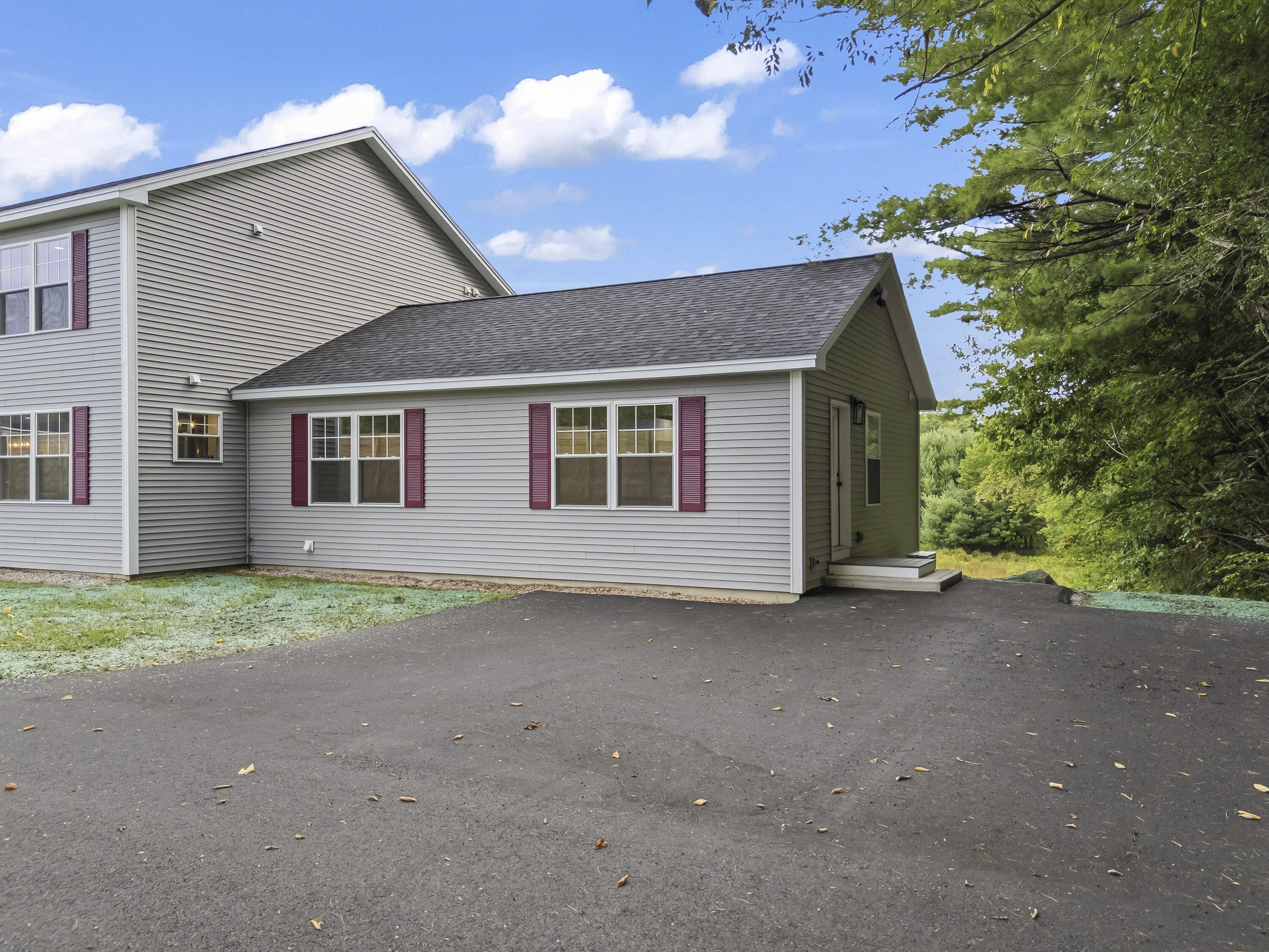112 Yarmouth Road Gray, ME 04039 - Photo 9 of 106 112 Yarmouth Rd_0312