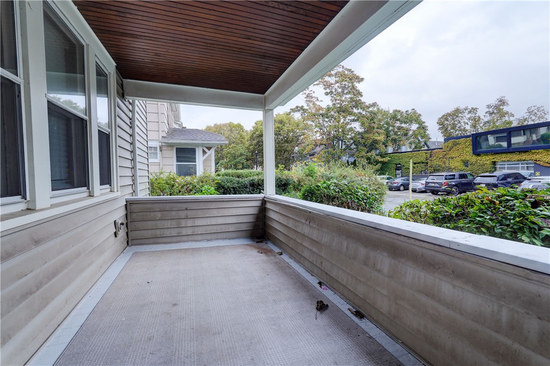 27 Winston Place Rochester, NY 14607 - Photo 4 of 30