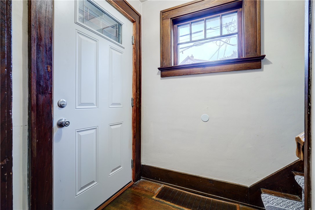 27 Winston Place Rochester, NY 14607 - Photo 5 of 30