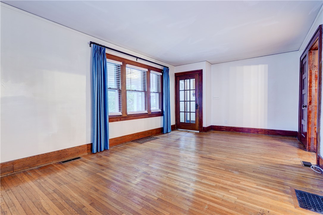 27 Winston Place Rochester, NY 14607 - Photo 8 of 30