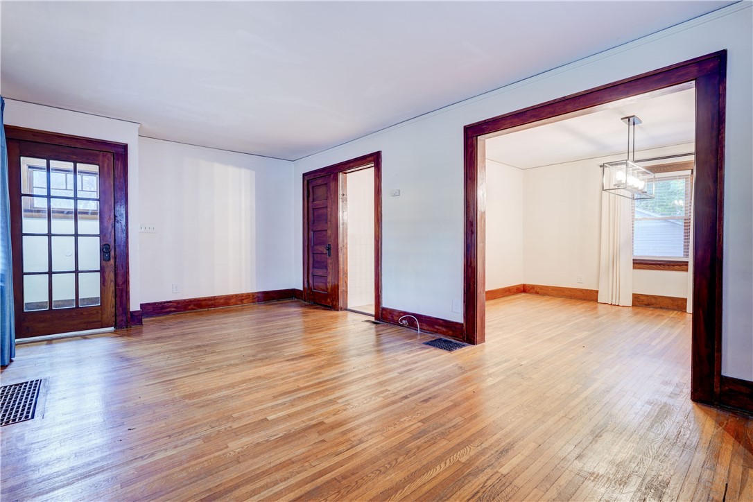 27 Winston Place Rochester, NY 14607 - Photo 9 of 30