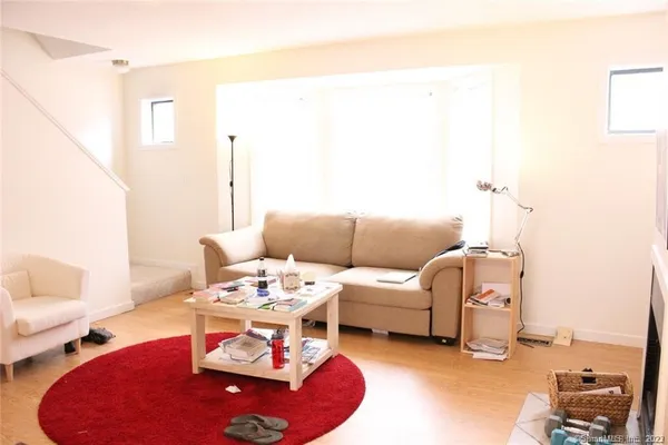 $3,000 | 54 Edgewood Avenue, Unit 54, New Haven, CT 06511