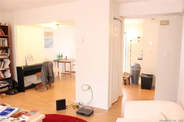 $3,000 | 54 Edgewood Avenue, Unit 54, New Haven, CT 06511