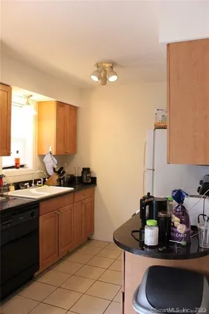 $3,000 | 54 Edgewood Avenue, Unit 54, New Haven, CT 06511