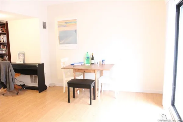 $3,000 | 54 Edgewood Avenue, Unit 54, New Haven, CT 06511