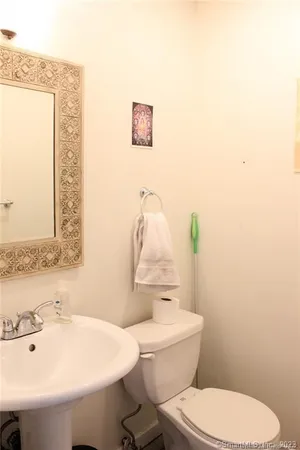 $3,000 | 54 Edgewood Avenue, Unit 54, New Haven, CT 06511