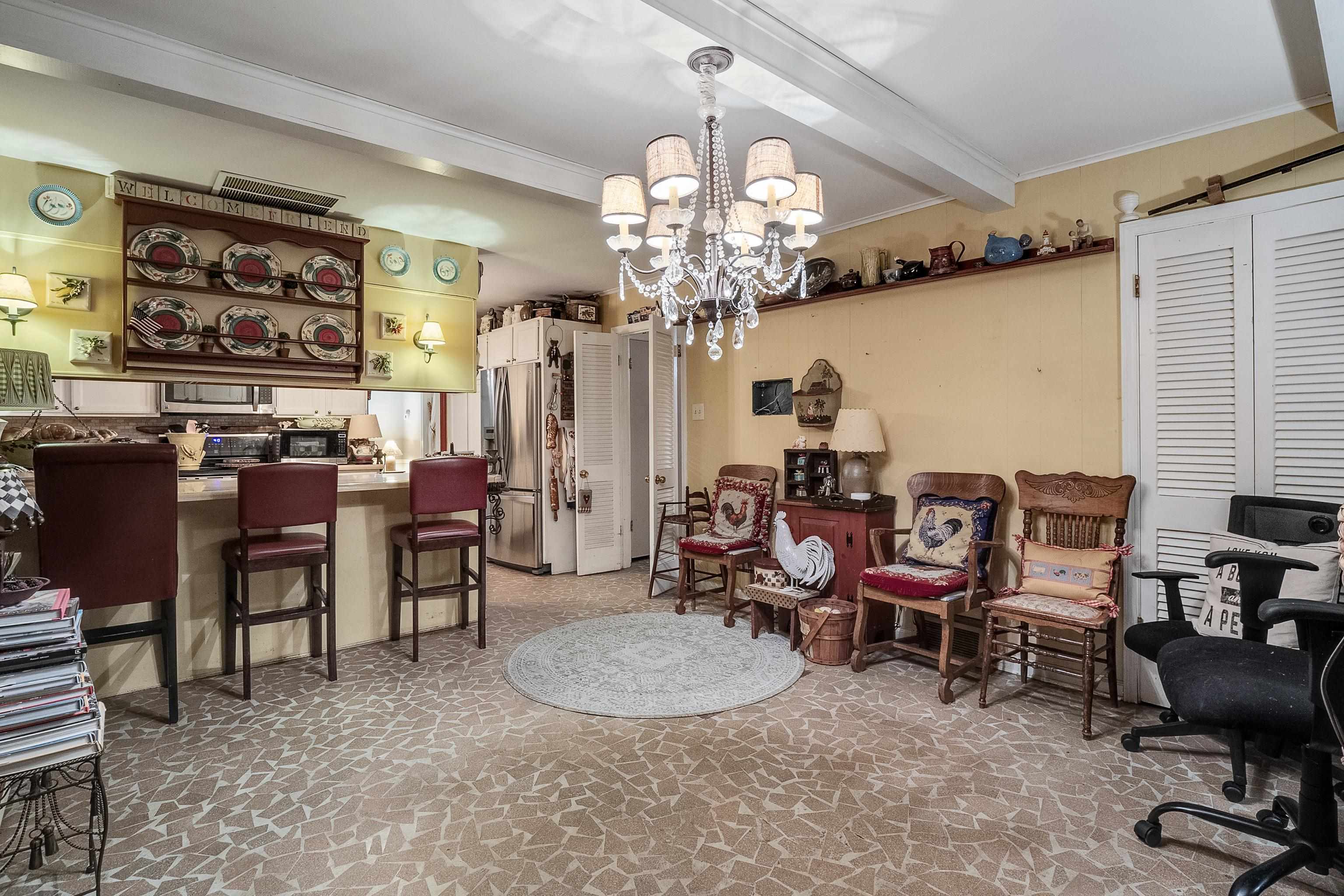5302 Dee Road Memphis, TN 38117 - Photo 11 of 18 a view of a dining room with furniture
