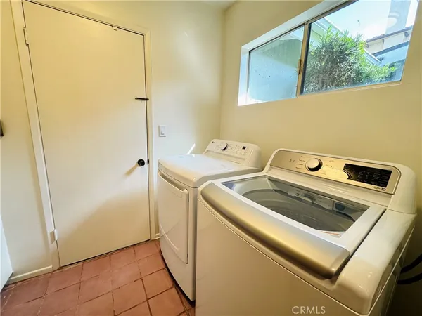 $5,500 | 12538 Collins Street, Valley Village, CA 91607