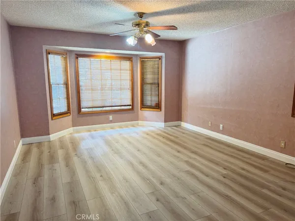 $5,500 | 12538 Collins Street, Valley Village, CA 91607