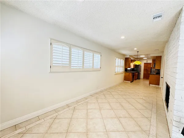 $5,500 | 12538 Collins Street, Valley Village, CA 91607