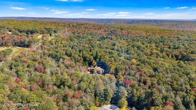 a big room with closet