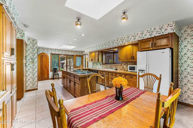 $950,000 | 6760 Bear Creek Boulevard, Wilkes Barre, PA 18702