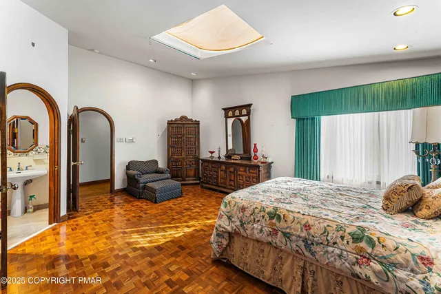 $950,000 | 6760 Bear Creek Boulevard, Wilkes Barre, PA 18702