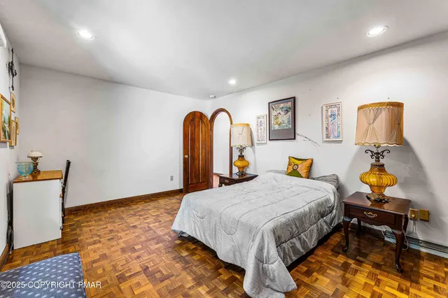 $950,000 | 6760 Bear Creek Boulevard, Wilkes Barre, PA 18702