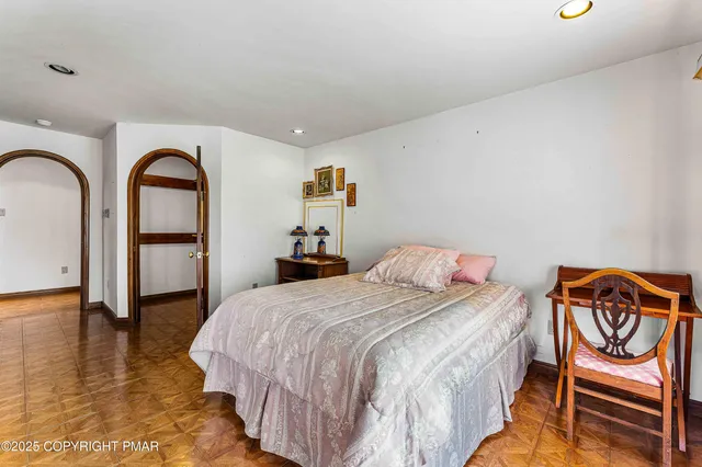 $950,000 | 6760 Bear Creek Boulevard, Wilkes Barre, PA 18702