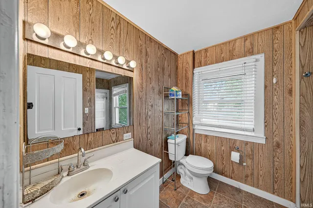 $124,900 | 1530 Virginia Street, South Bend, IN 46613