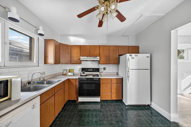 $124,900 | 1530 Virginia Street, South Bend, IN 46613