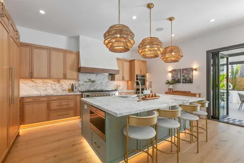 $6,900,000 | 417 Warwick Avenue, Cardiff-by-the-Sea, CA 92007