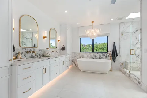 $6,900,000 | 417 Warwick Avenue, Cardiff-by-the-Sea, CA 92007