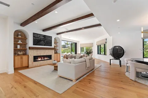 $6,900,000 | 417 Warwick Avenue, Cardiff-by-the-Sea, CA 92007