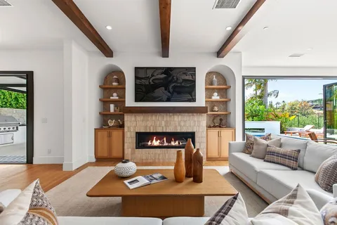 $6,900,000 | 417 Warwick Avenue, Cardiff-by-the-Sea, CA 92007