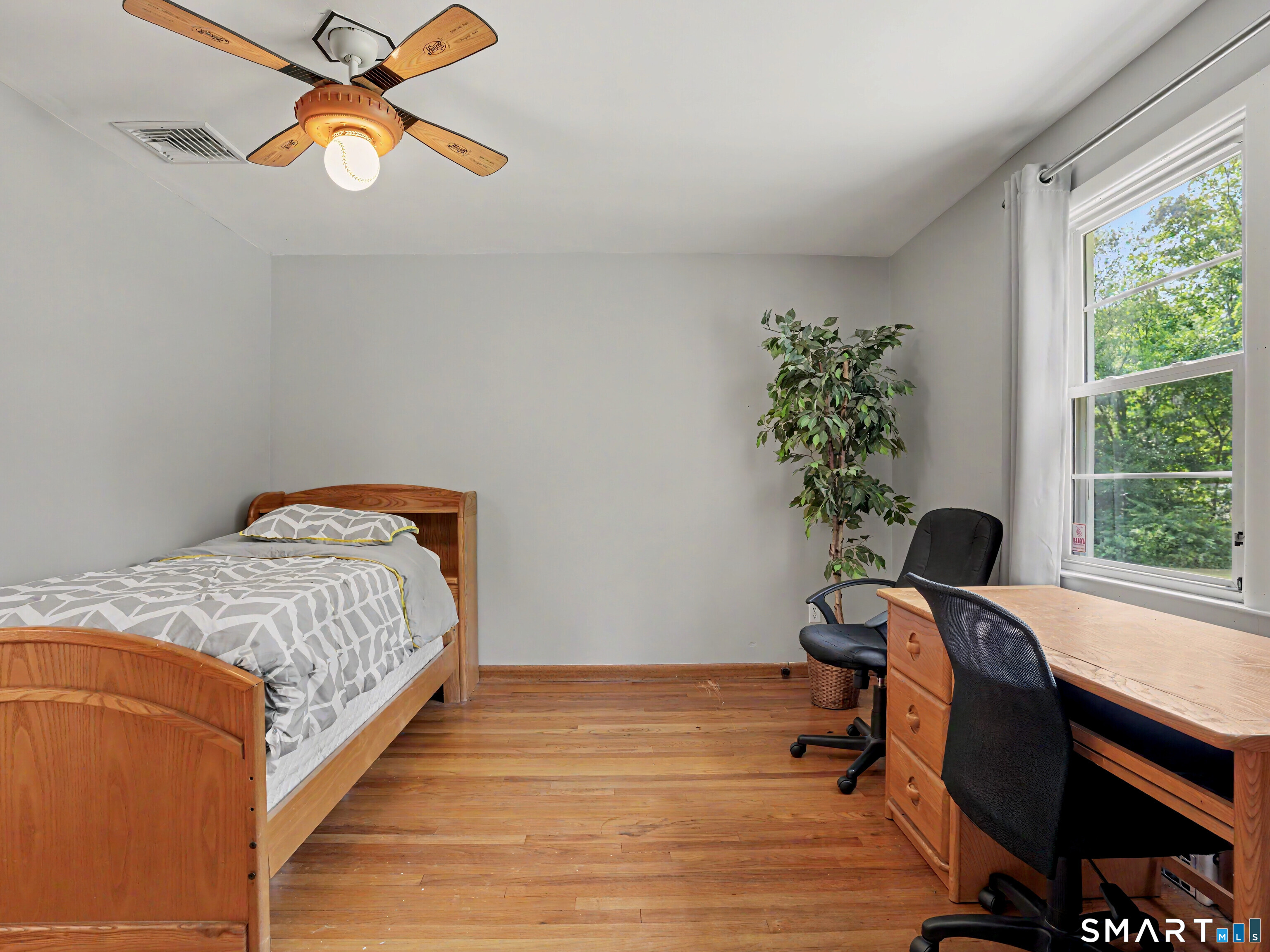 579 Racebrook Road Orange, CT 06477 - Photo 21 of 39