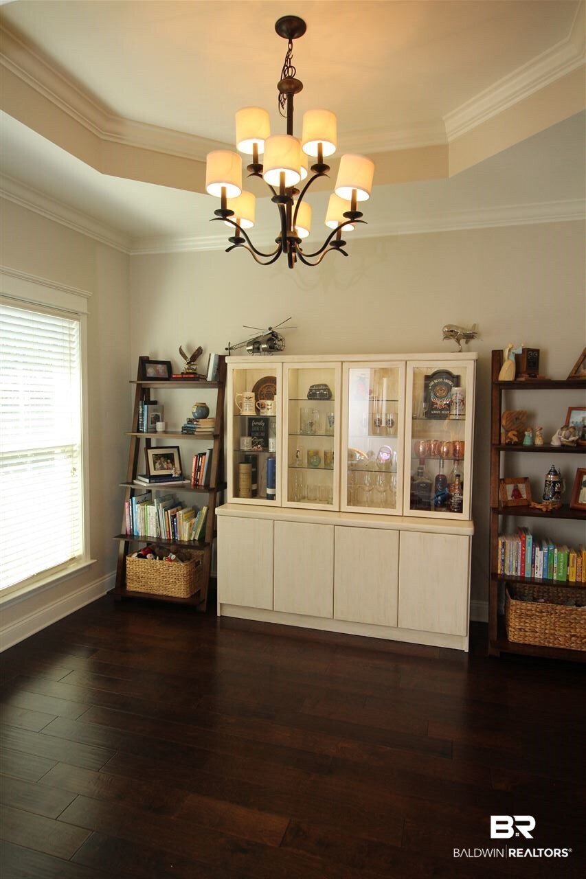 6154 Louise Place West Mobile, AL 36609 - Photo 8 of 25 Tray Ceiling in Dining Room
