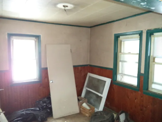 $42,900 | 2263 East Maple Avenue, Burton, MI 48529