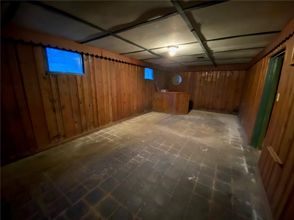 409 Rodi Road Pittsburgh, PA 15235 - Photo 11 of 22 a view of empty room