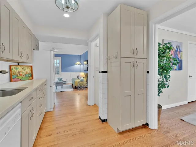 $299,900 | 1024 Woodbine Drive, Crestwood, MO 63126