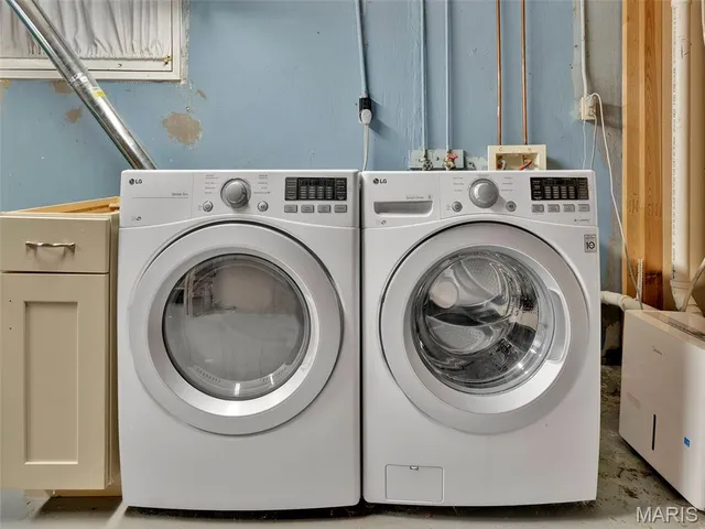 $299,900 | 1024 Woodbine Drive, Crestwood, MO 63126