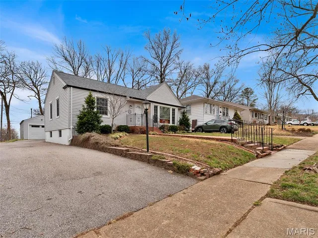 $299,900 | 1024 Woodbine Drive, Crestwood, MO 63126