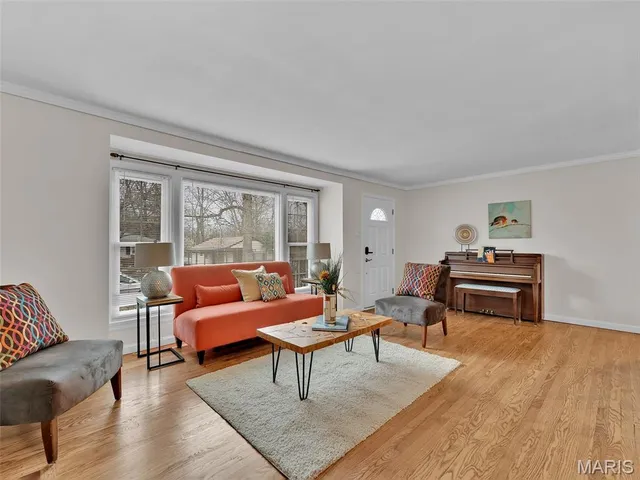 $299,900 | 1024 Woodbine Drive, Crestwood, MO 63126