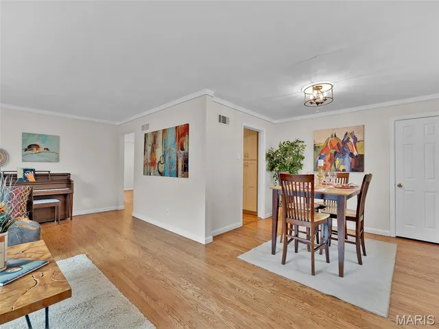 $299,900 | 1024 Woodbine Drive, Crestwood, MO 63126