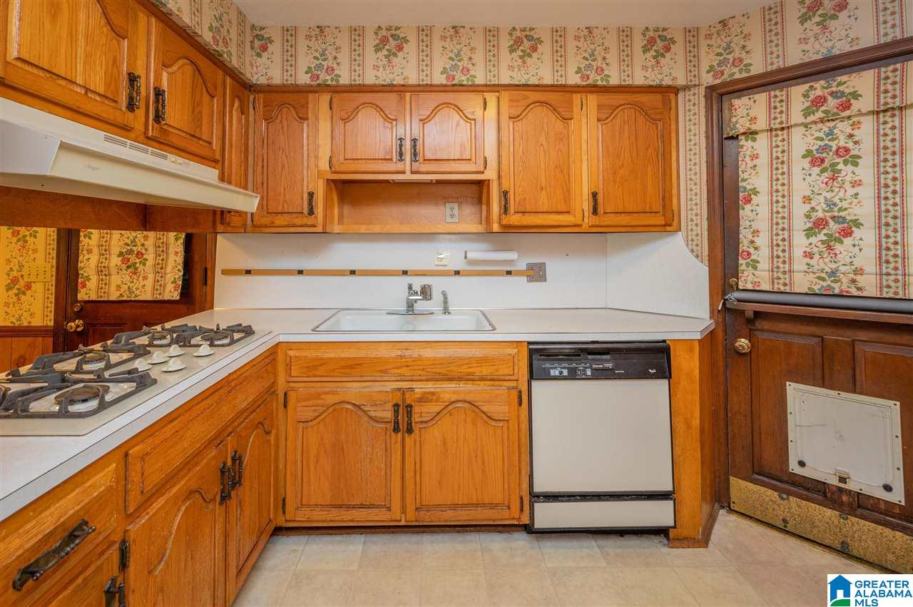 3617 Westbury Road Birmingham, AL 35223 - Photo 8 of 32