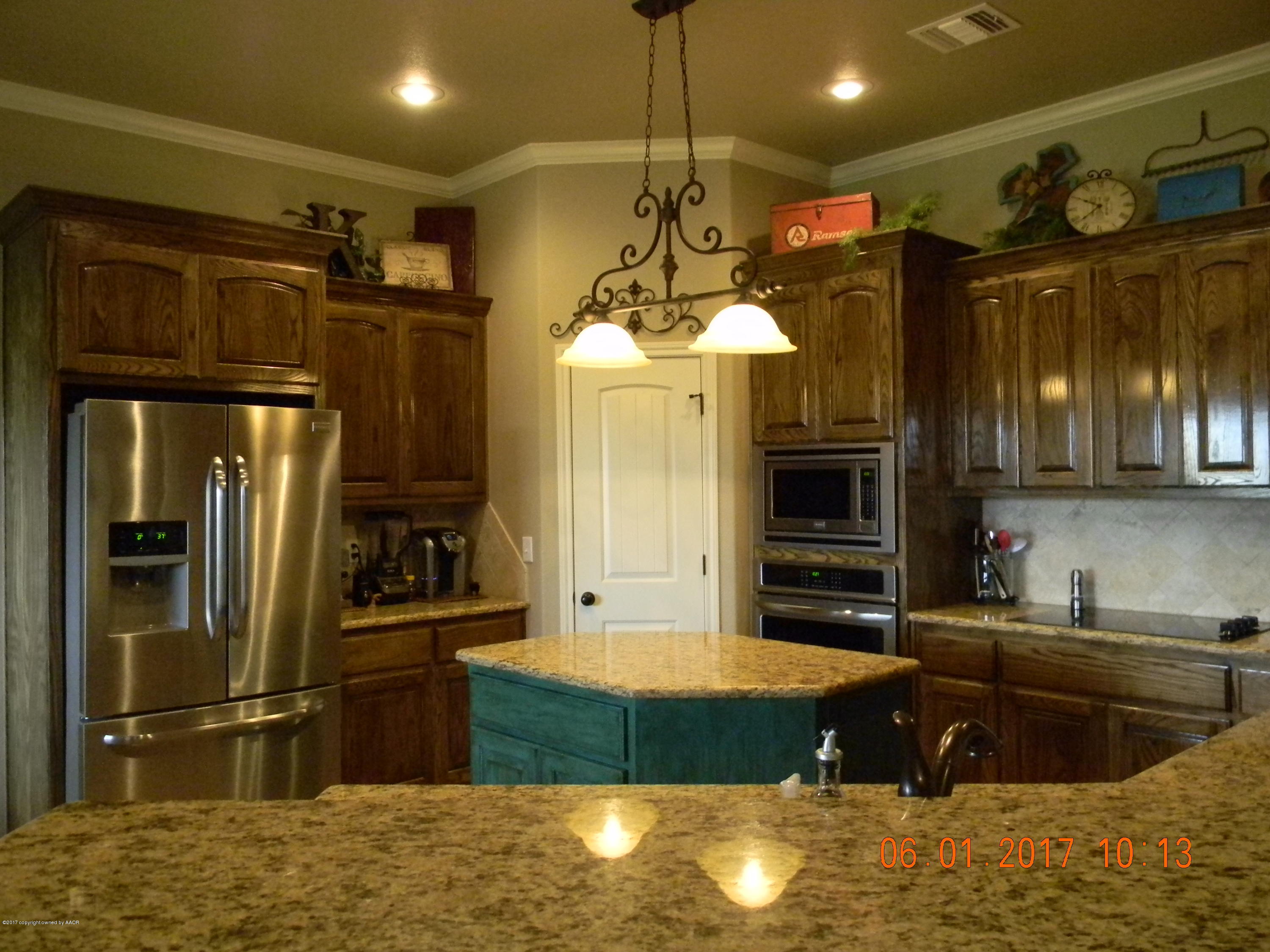 18451 Stone Creek Road Amarillo, TX 79124 - Photo 4 of 38 Kitchen