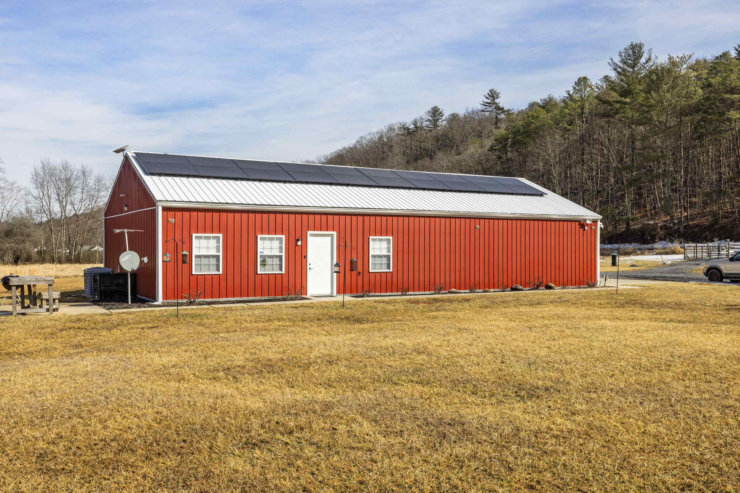 493 Railroad Avenue Goshen, VA 24439 - Photo 7 of 66