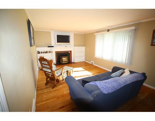 21 Pine Hill Road Springfield, MA 01118 - Photo 6 of 15