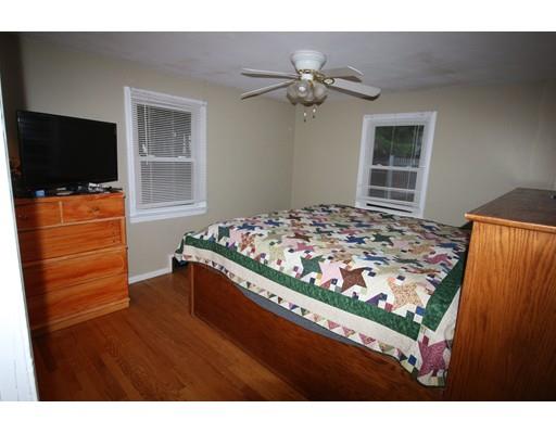 21 Pine Hill Road Springfield, MA 01118 - Photo 7 of 15