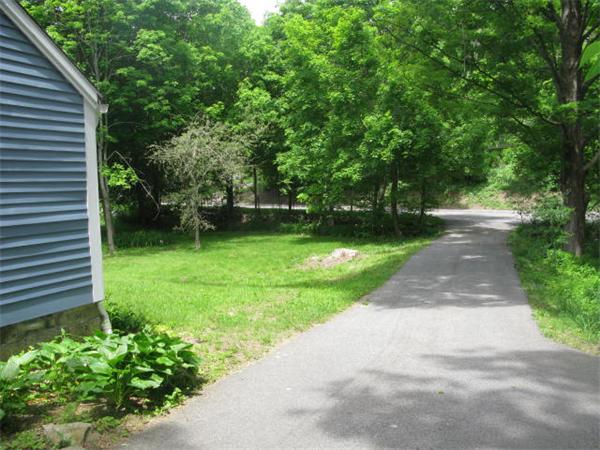 225 East Main Street Georgetown, MA 01833 - Photo 20 of 23