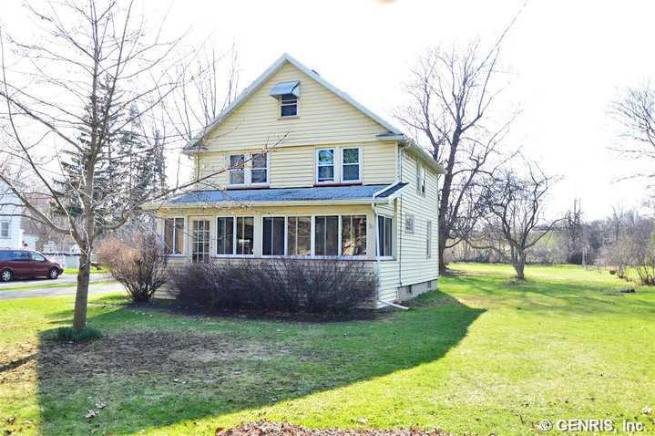 161 Dearcop Drive Gates, NY 14624 - Photo 2 of 25 Exterior Front