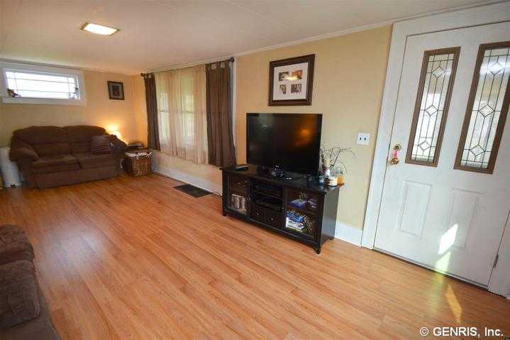 161 Dearcop Drive Gates, NY 14624 - Photo 6 of 25 Living Room