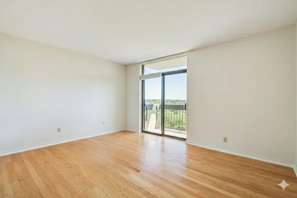 $269,500 | 14655 Champion Forest Drive, Unit 1104, Houston, TX 77069