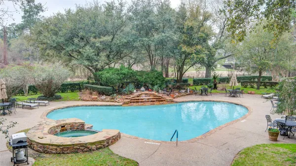 $269,500 | 14655 Champion Forest Drive, Unit 1104, Houston, TX 77069
