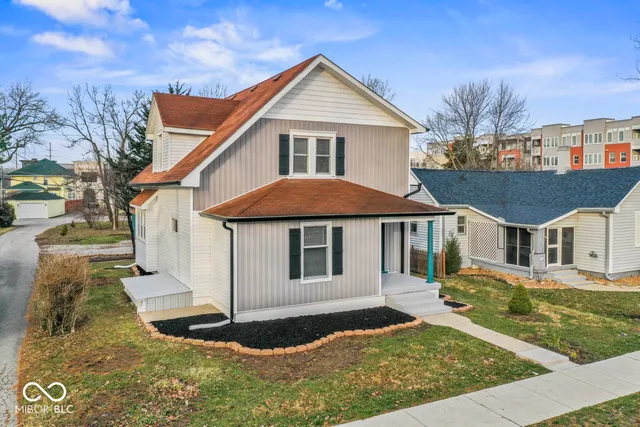 $329,900 | 234 North Adams Street, Brownsburg, IN 46112