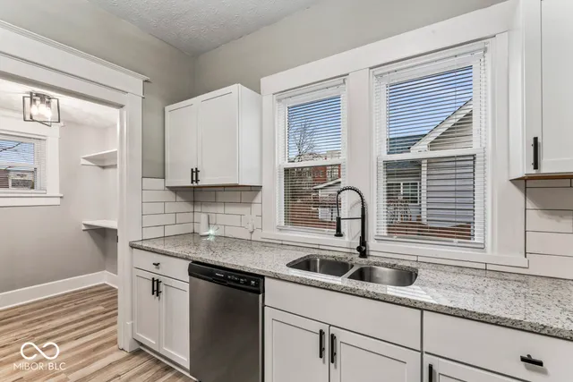 $329,900 | 234 North Adams Street, Brownsburg, IN 46112