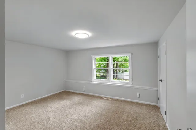 $2,495 | 193 3rd Street, Unit 2, Excelsior, MN 55331