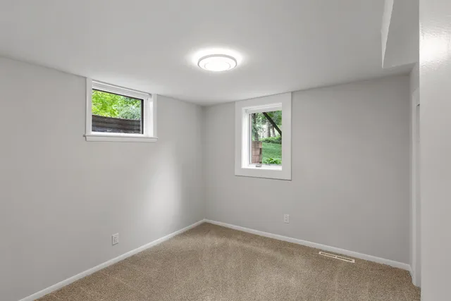 $2,495 | 193 3rd Street, Unit 2, Excelsior, MN 55331